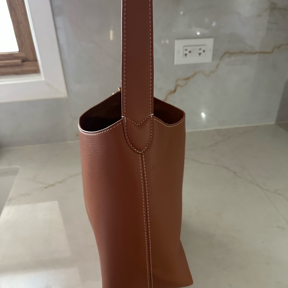 Bag - Picture 2 of 4